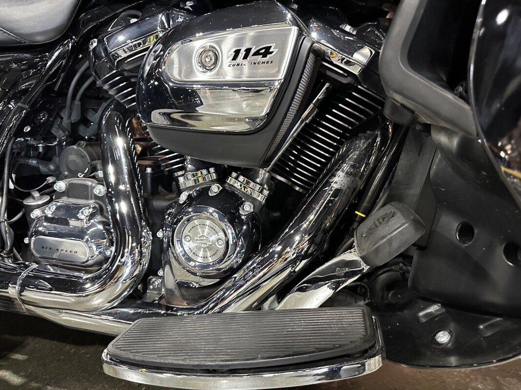 Harley-Davidson Tri Glide Ultra 2022 FLHTCUTG BLACK - Photo 3