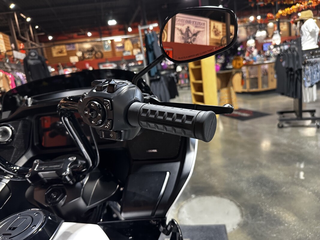 Harley-Davidson Road Glide 2025 FLTRX WHITE ONYX PRL - Photo 4