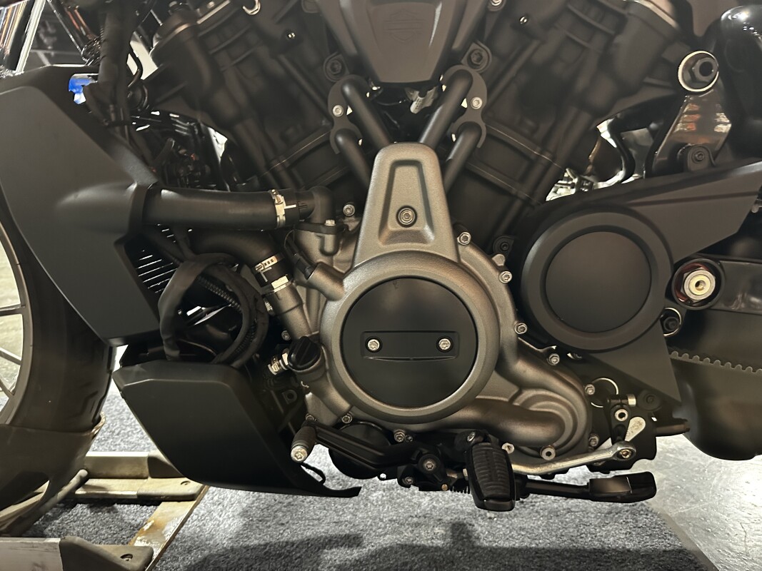 Harley-Davidson Nightster Special 2023 RH975S BLACK - Photo 10