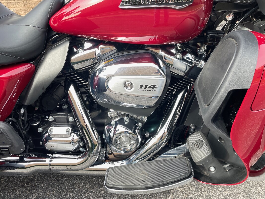 Harley-Davidson Tri Glide Ultra 2021 FLHTCUTG BILLIARD RED - Photo 2