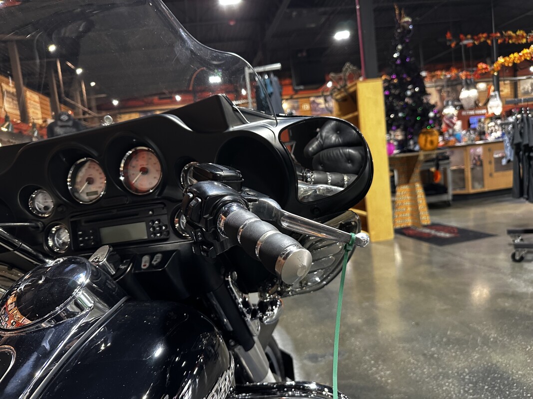 Harley-Davidson Street Glide 2011 FLHX BLACK - Photo 4