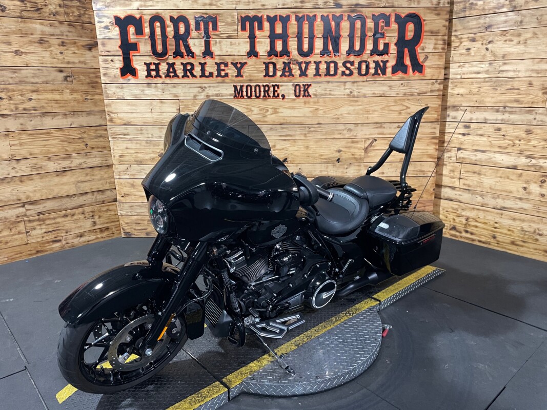 Harley-Davidson Street Glide Special 2023 FLHXS Vivid Black - Black Finish - Photo 7