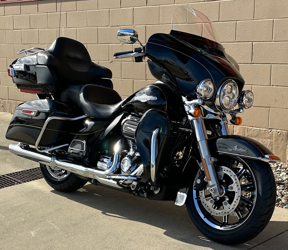 2018 Harley-Davidson Ultra Limited Vivid Black - Photo 3