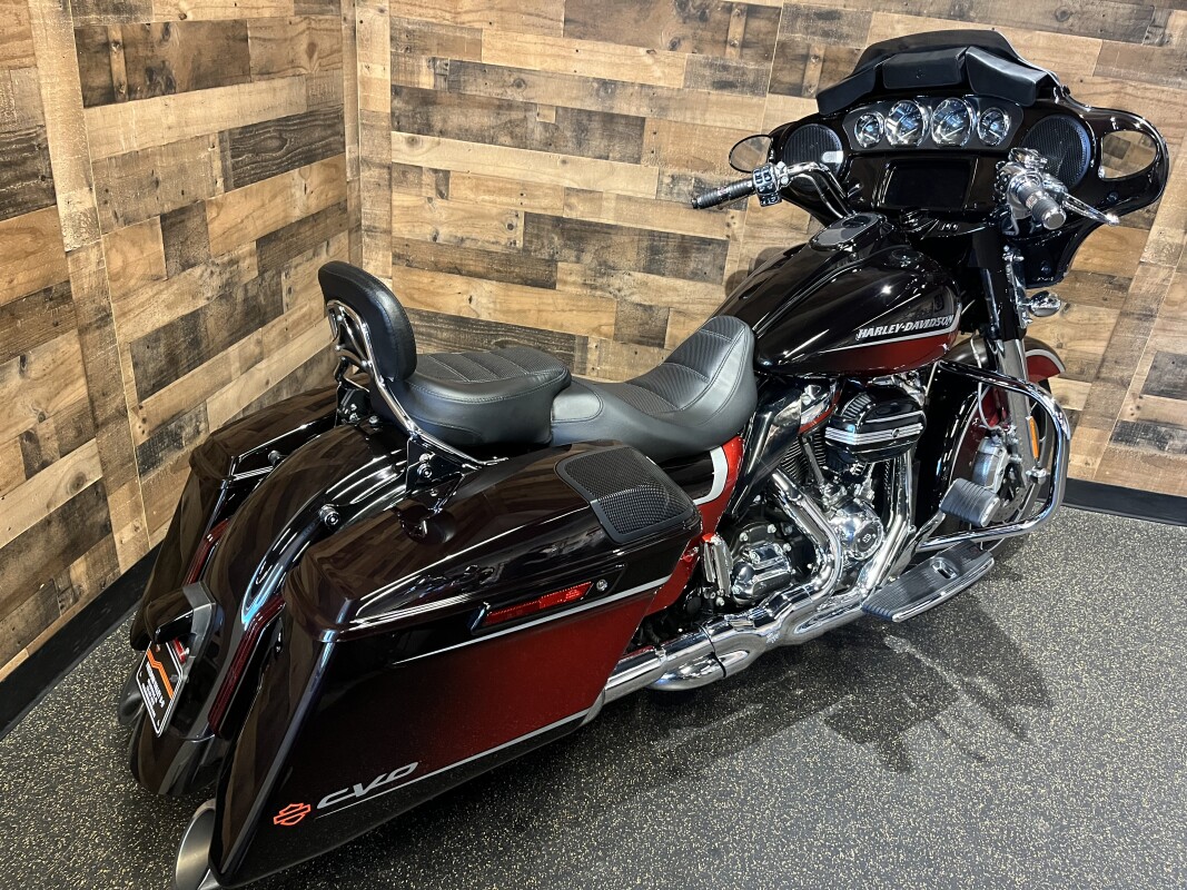 2021 Harley-Davidson CVO Street Glide Sunset Orange Fade & Sunset Black FLHXSE - Photo 3