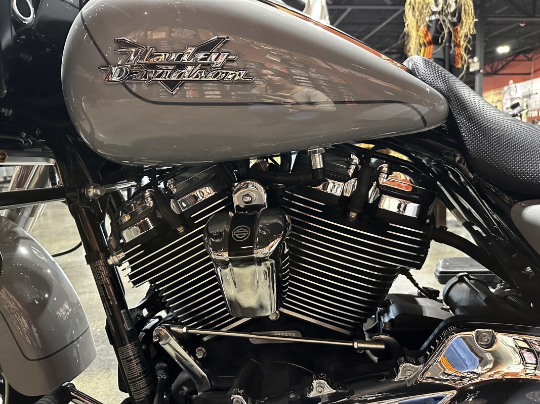 Harley-Davidson Road Glide 3 2024 FLTRT BILLIARD GRAY W/ PINSTRIPE - Photo 9