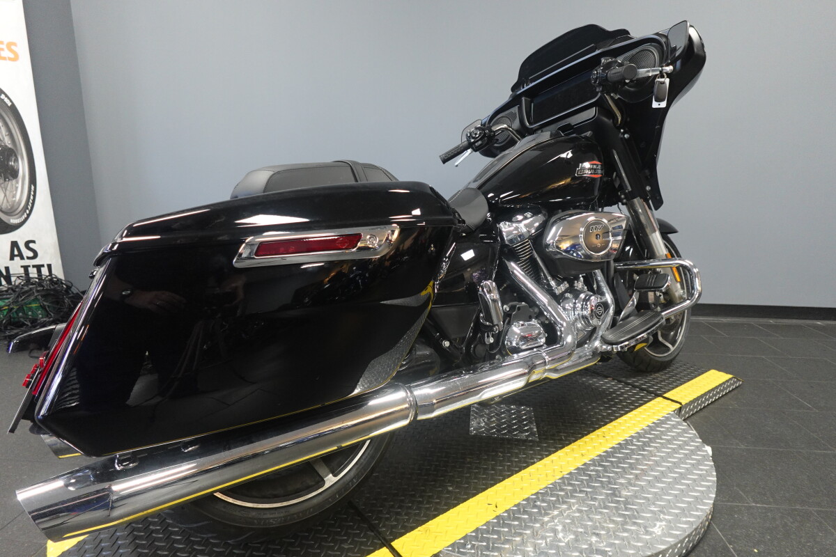 2024 Harley-Davidson Street Glide FLHX - Photo 8