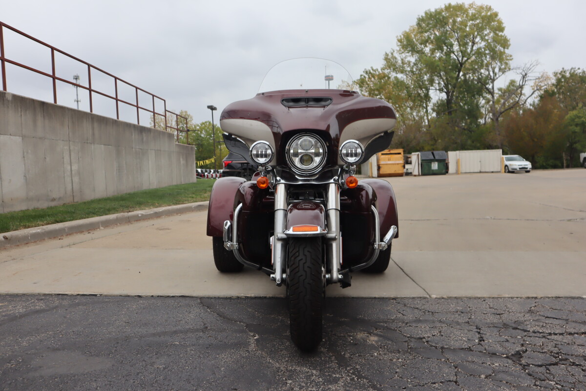 2018 Harley-Davidson Tri Glide Ultra FLHTCUTG - Photo 3