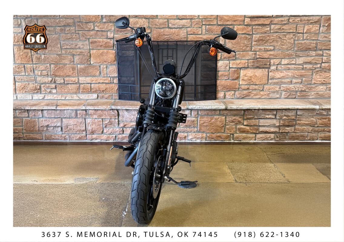 2019 Harley-Davidson Iron 883 Black Denim - Photo 2