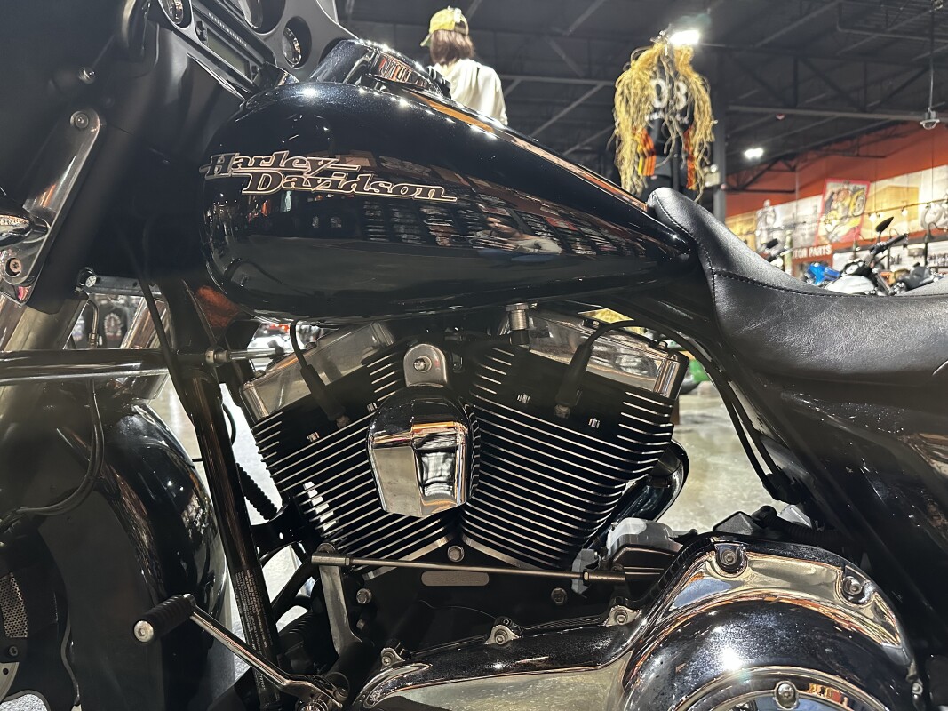 Harley-Davidson Street Glide 2013 FLHX MIDNIGHT PEARL - Photo 8
