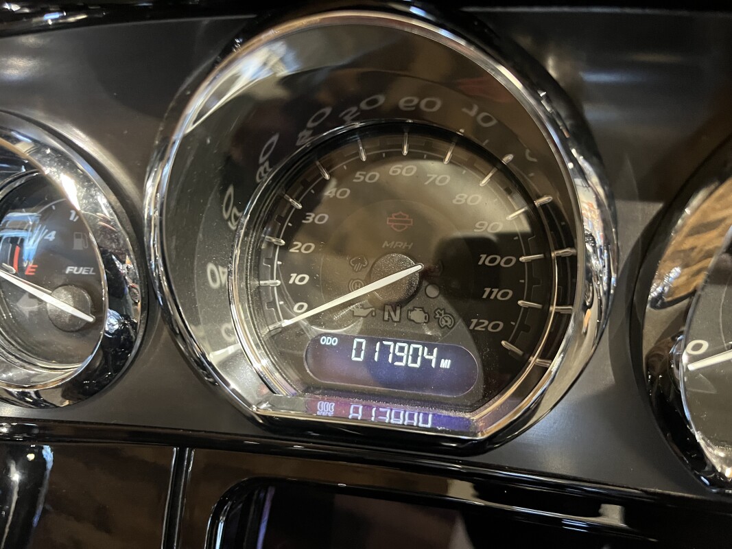 2021 Harley-Davidson CVO Street Glide Sunset Orange Fade & Sunset Black FLHXSE - Photo 10
