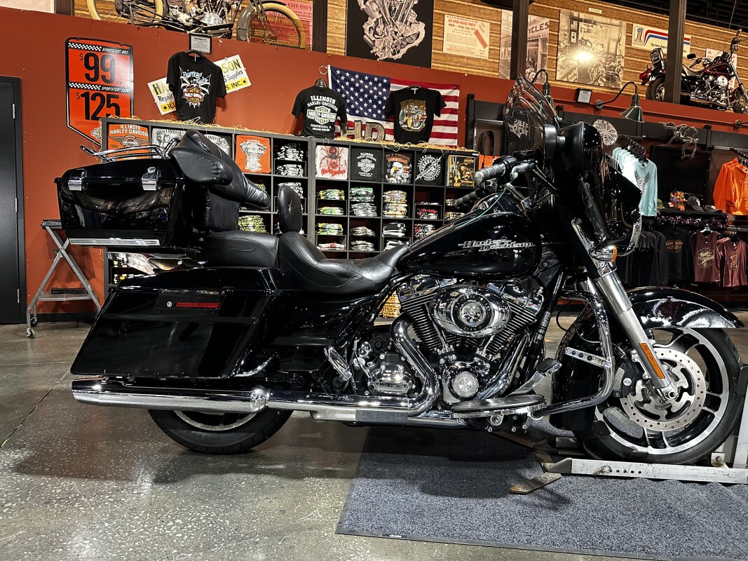 Harley-Davidson Street Glide 2011 FLHX BLACK - Photo 5