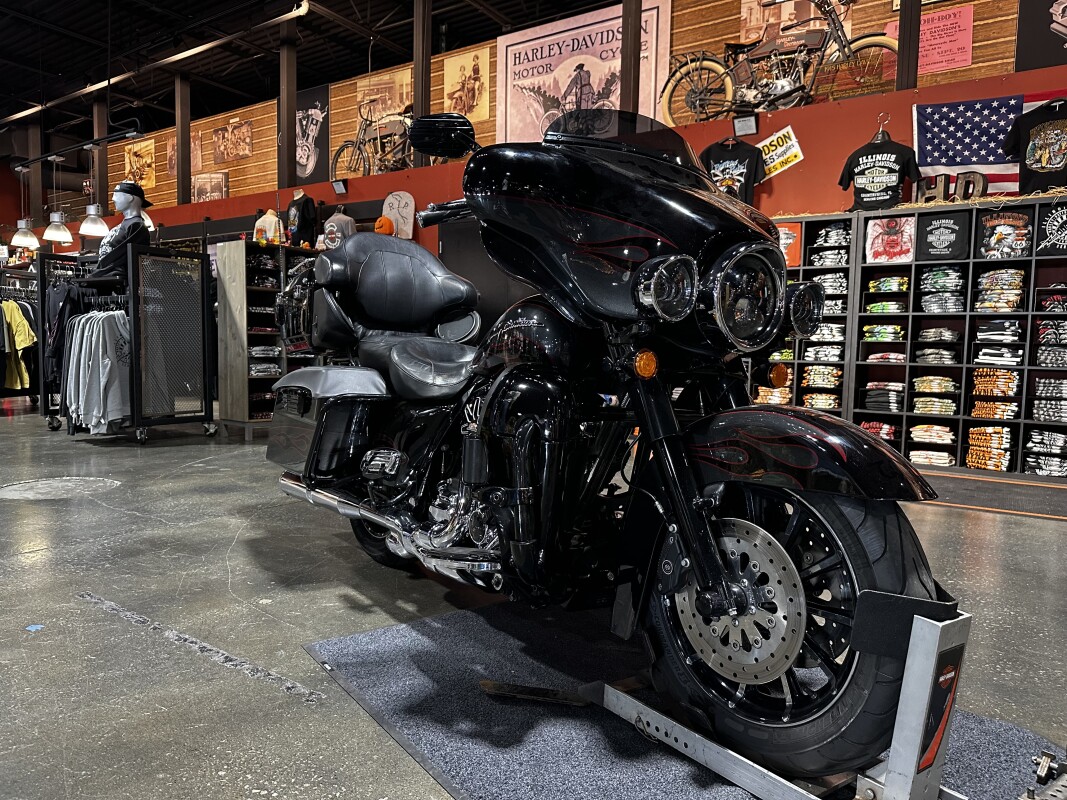 HD FLHTCUSE5- 2010 CRIM BLK/SLATE