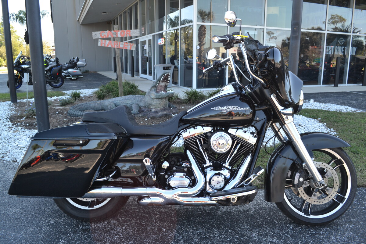2013 Harley-Davidson Street Glide - FLHX