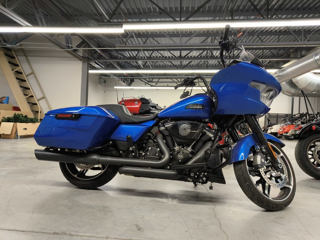 2024 Harley-Davidson Road Glide Blue Burst - Photo 2
