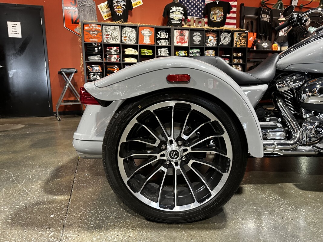 Harley-Davidson Road Glide 3 2024 FLTRT BILLIARD GRAY W/ PINSTRIPE - Photo 6