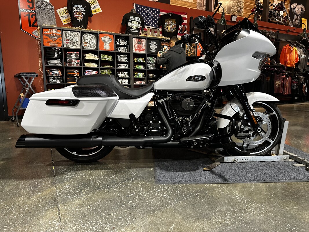 Harley-Davidson Road Glide 2025 FLTRX WHITE ONYX PRL - Photo 5