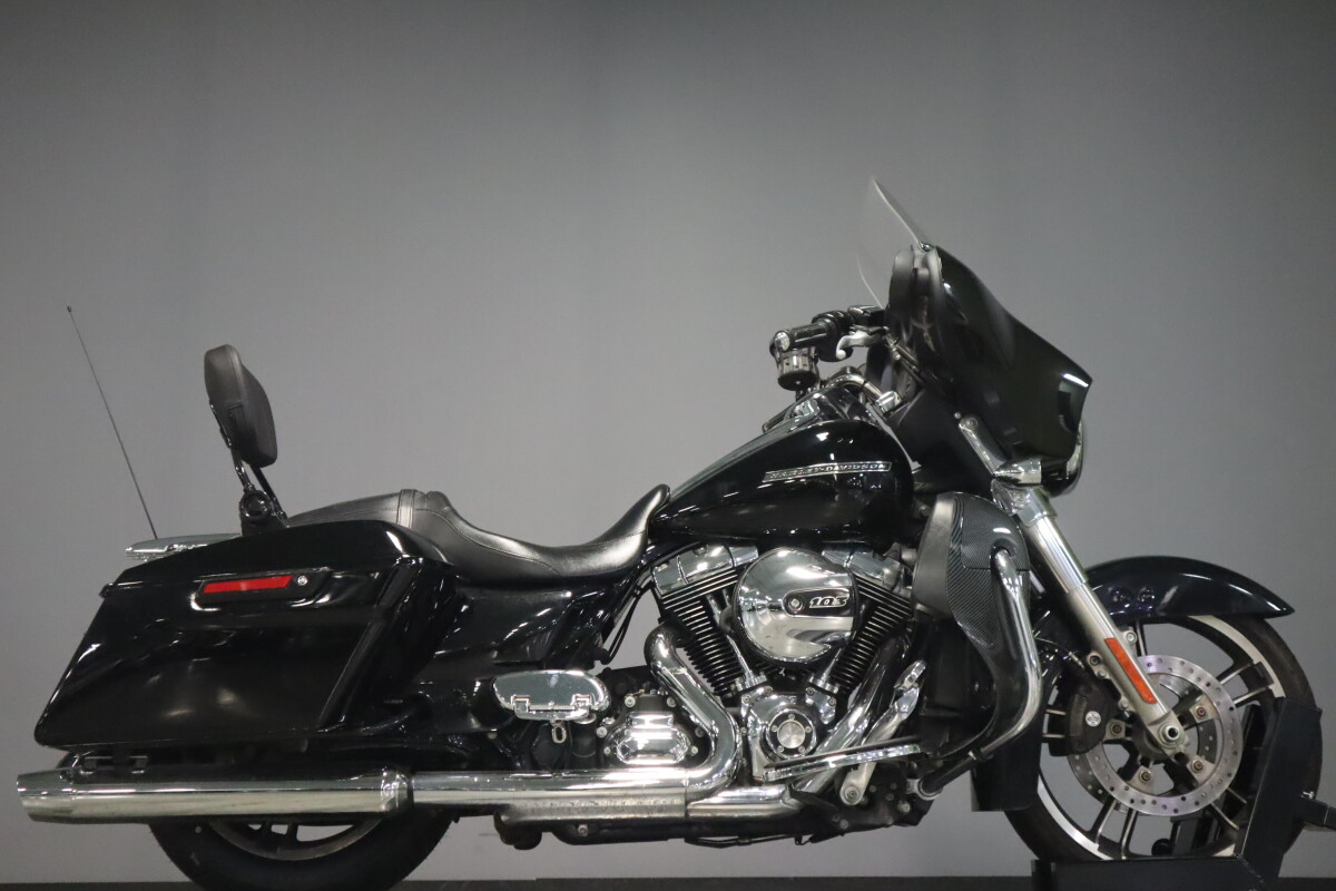 2014 Harley-Davidson Street Glide FLHX