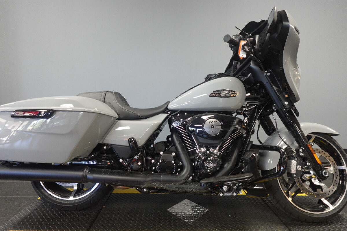 2025 Harley-Davidson Street Glide FLHX