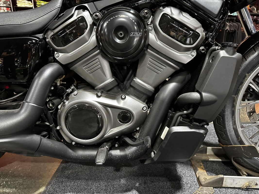 Harley-Davidson Nightster Special 2023 RH975S VIVID BLACK - Photo 3