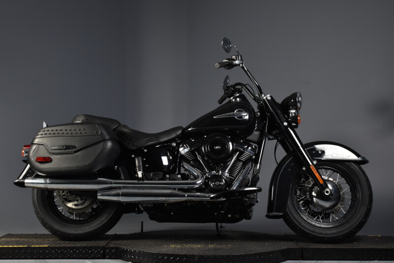 2019 Harley-Davidson® Heritage Classic FLHC