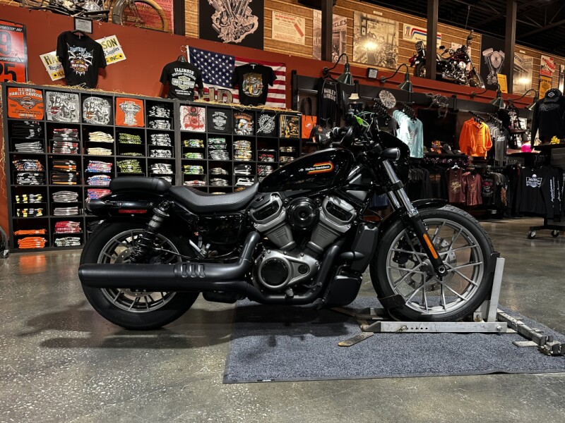 Harley-Davidson® Nightster™ Special 2023 RH975S BLACK