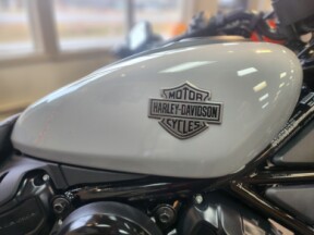 2025 Harley-Davidson® Nightster®  thumb 2