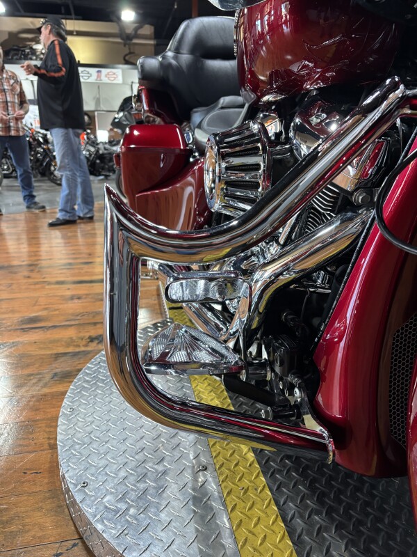2017 Harley-Davidson Road Glide Special VELOCITY RED - Photo 9