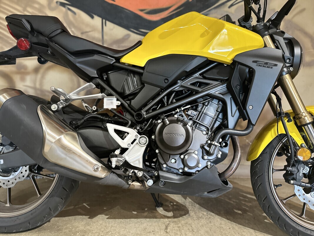 2024 CB300R - Photo 5