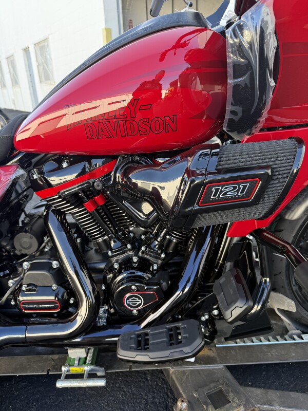 FLTRXSTSE 2025 CVO Road Glide ST - Photo 5