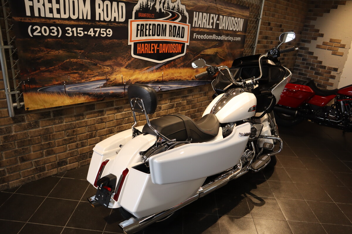 2024 Road Glide (FLTRX) - Photo 4