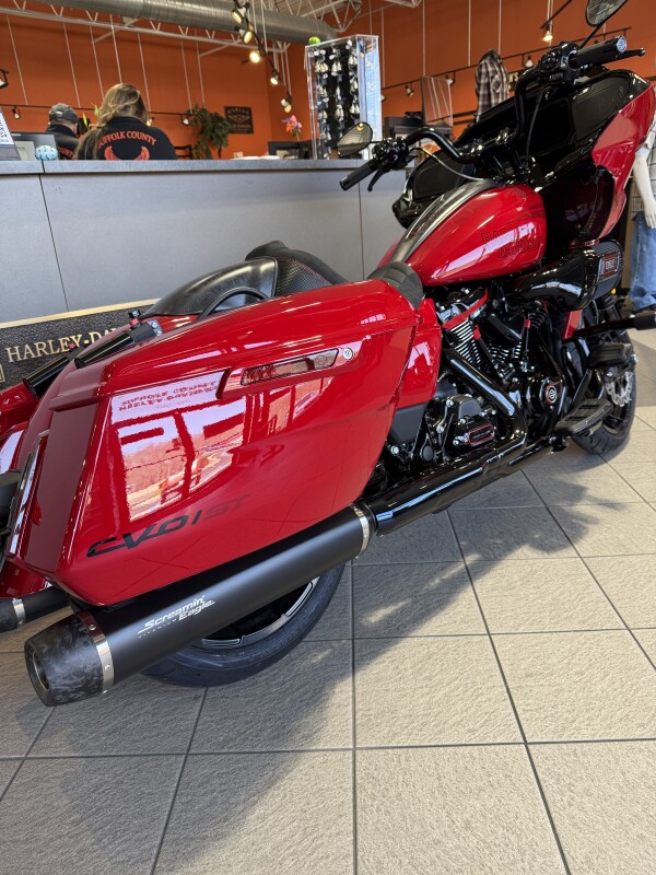 FLTRXSTSE 2025 CVO Road Glide ST - Photo 6