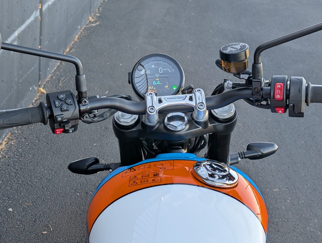 2026 TRIUMPH Speed Twin 900 Base, photo 7
