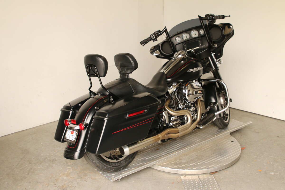 2016 Harley-Davidson Street Glide Special - Photo 9