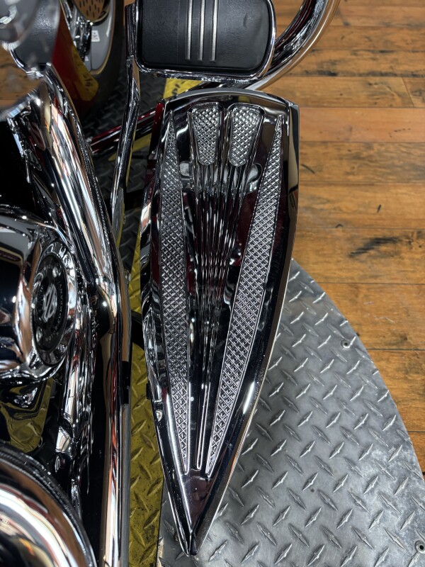 2017 Harley-Davidson Road Glide Special VELOCITY RED - Photo 6