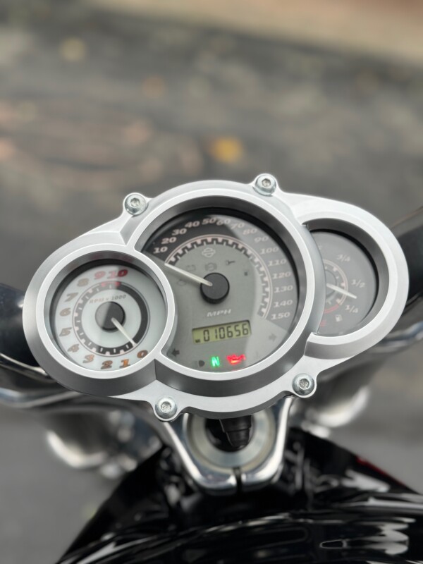 2012 Harley-Davidson V-Rod Muscle Vivid Black - Photo 3