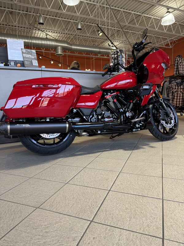 FLTRXSTSE 2025 CVO Road Glide ST