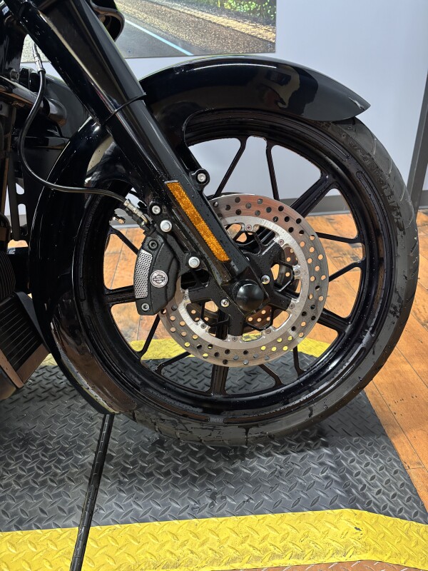 2018 Harley-Davidson Street Glide Special BLACK - Photo 2