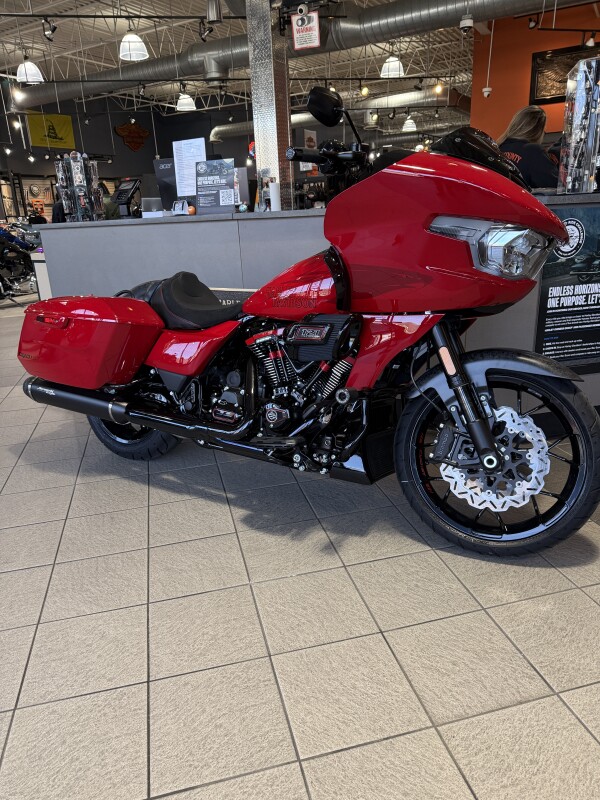 FLTRXSTSE 2025 CVO Road Glide ST - Photo 3