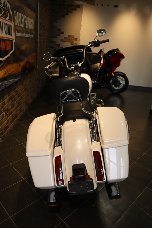 2024 Road Glide (FLTRX) - Photo 2