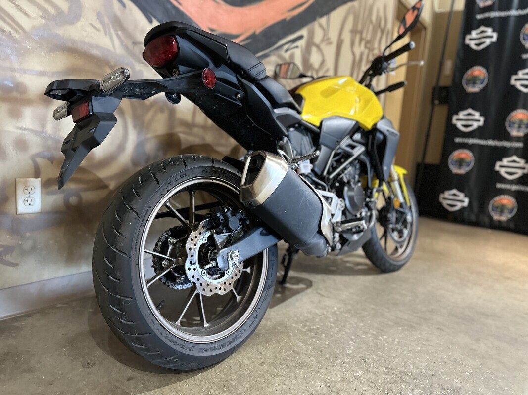 2024 CB300R - Photo 3