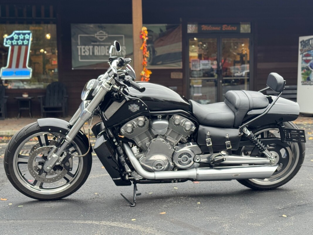 2012 Harley-Davidson V-Rod Muscle Vivid Black - Photo 2