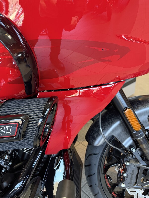 FLTRXSTSE 2025 CVO Road Glide ST - Photo 4