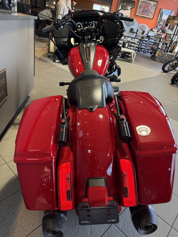 FLTRXSTSE 2025 CVO Road Glide ST - Photo 10