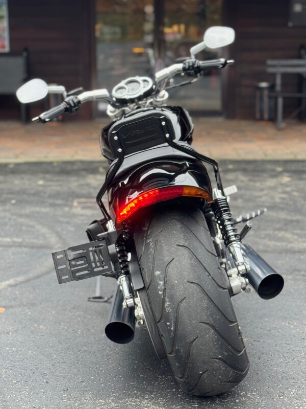 2012 Harley-Davidson V-Rod Muscle Vivid Black - Photo 8