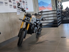 2026 Triumph Speed 400 thumb 1