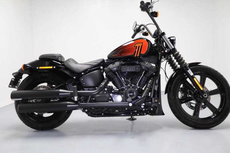 2022 Harley-Davidson® Street Bob® 114 Vivid Black
