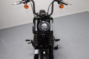 2022 Harley-Davidson® Street Bob® 114 Vivid Black thumb 1