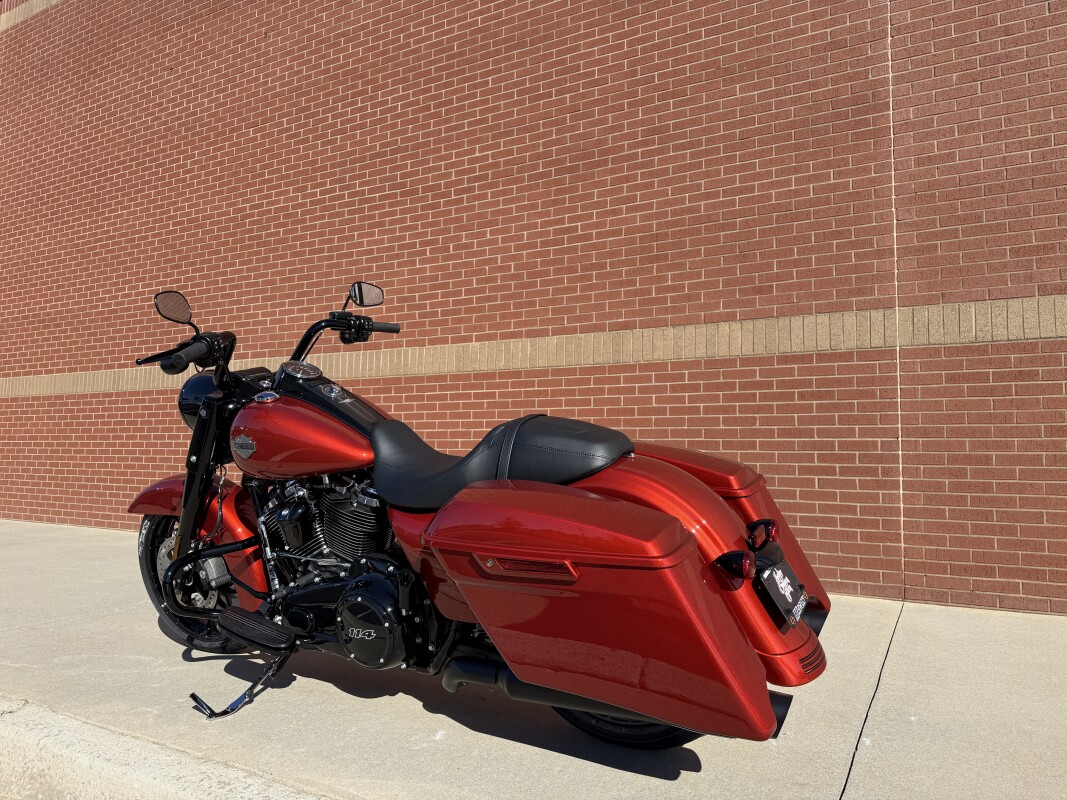 FLHRXS 2025 Road King Special - Photo 7