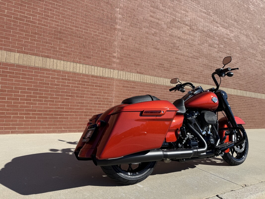 FLHRXS 2025 Road King Special - Photo 3