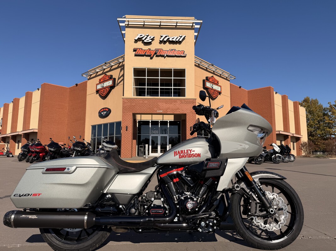 2025 Harley-Davidson CVO Road Glide ST FLTRXSTSE Mercury Silver 958052